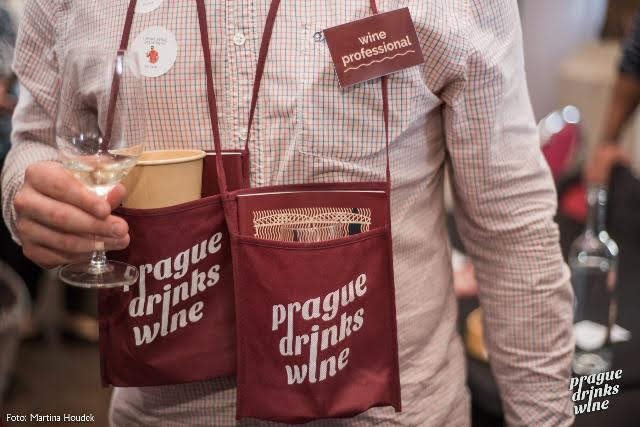 Praha pije víno